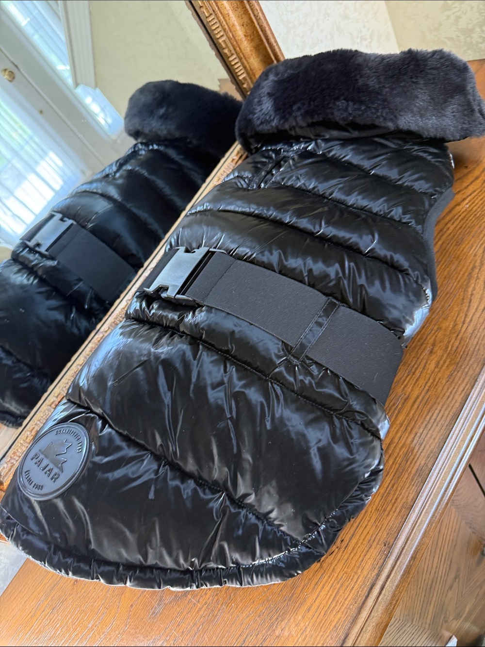 Pajar Dog Black Quilted Puffer Vest/Jacket with Faux Fur Collar and Belt. Size L